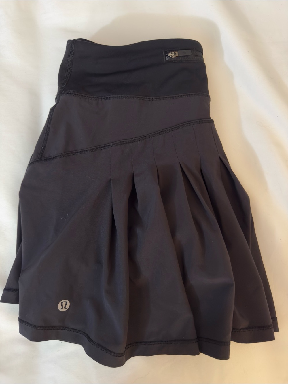 Lululemon Black Circuit Breaker Skort II Skort Size 4 Tall - Picture 2 of 6